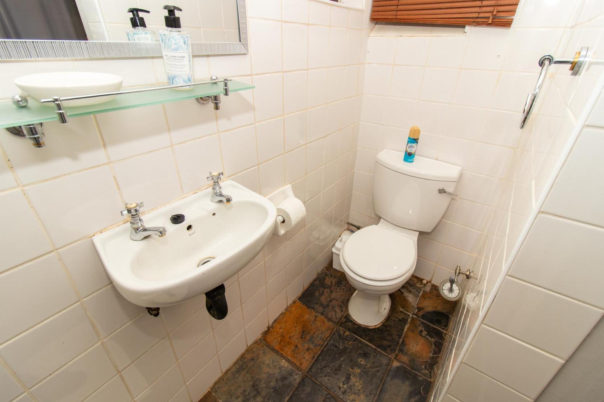 Glenmore Guesthouse Bloemfontein Bagian luar foto
